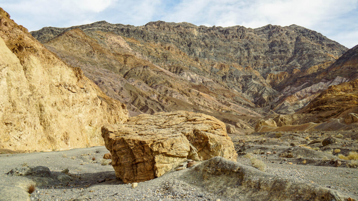 Mosaic Canyon Trail in Death Valley National Park